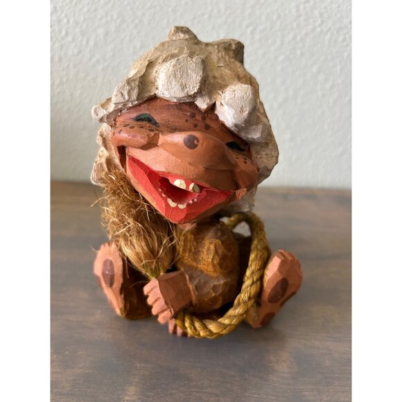 Vintage Hand Carved Henning Norway Wood Gnome Troll Holding Tail 5" - Picture 1 of 7